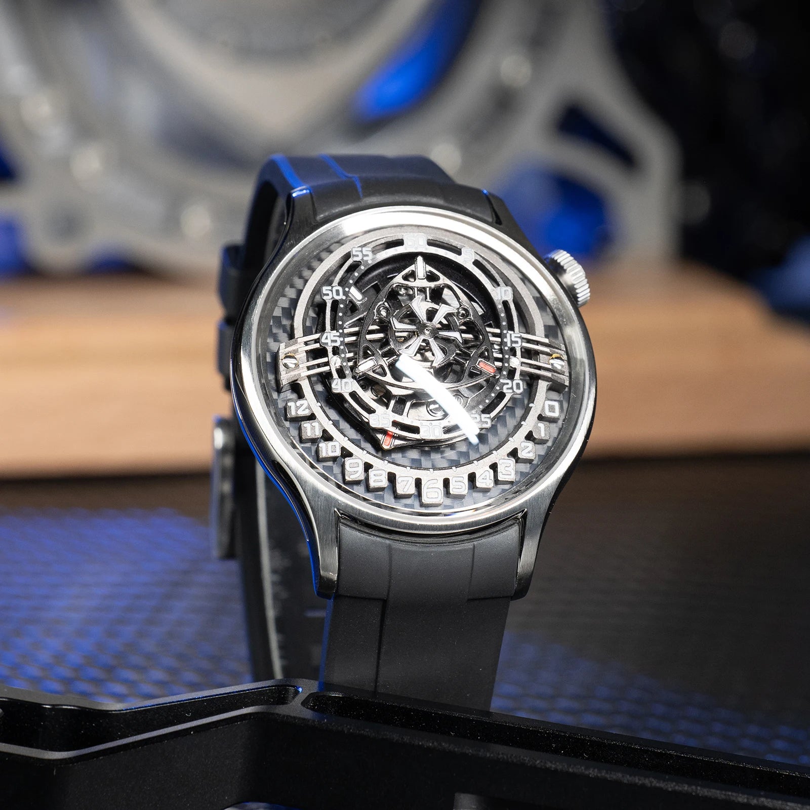 Montre Homme Automatique Cadran Rotor Fibre de Carbone Lumineux Silicone Oblvlo BLM-ROTOR – CLEVI Paris