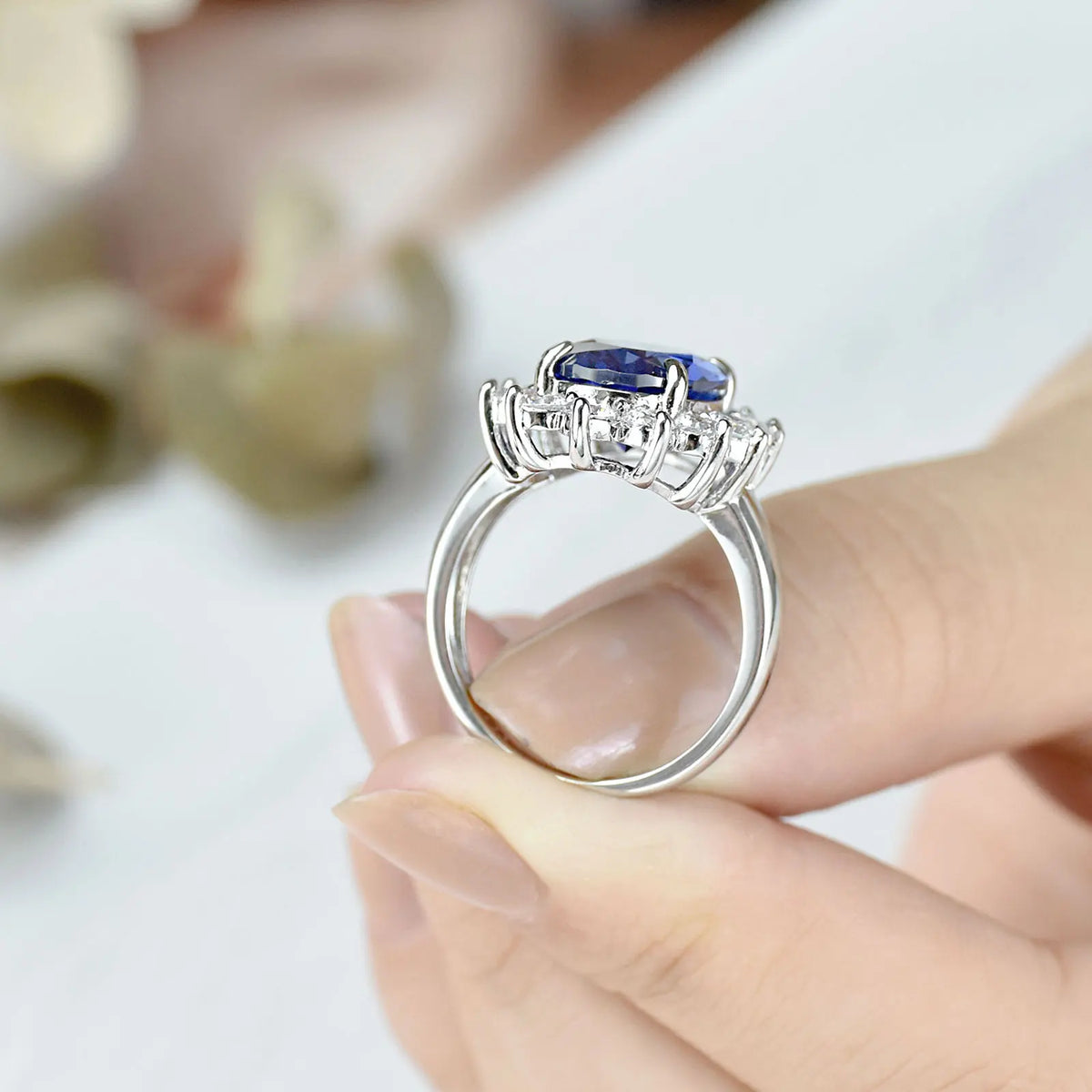 Bague Femme Vintage Tanzanite Créée Ovale Or Blanc – CLEVI Paris