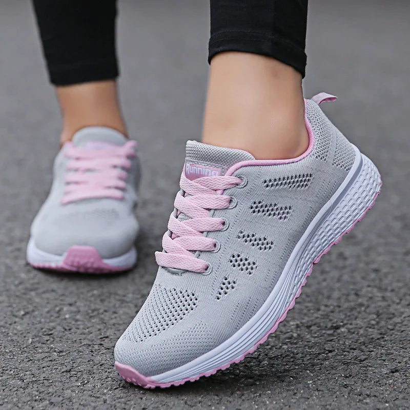 Sneakers femme en tissu extensible à lacets – CLEVI Paris