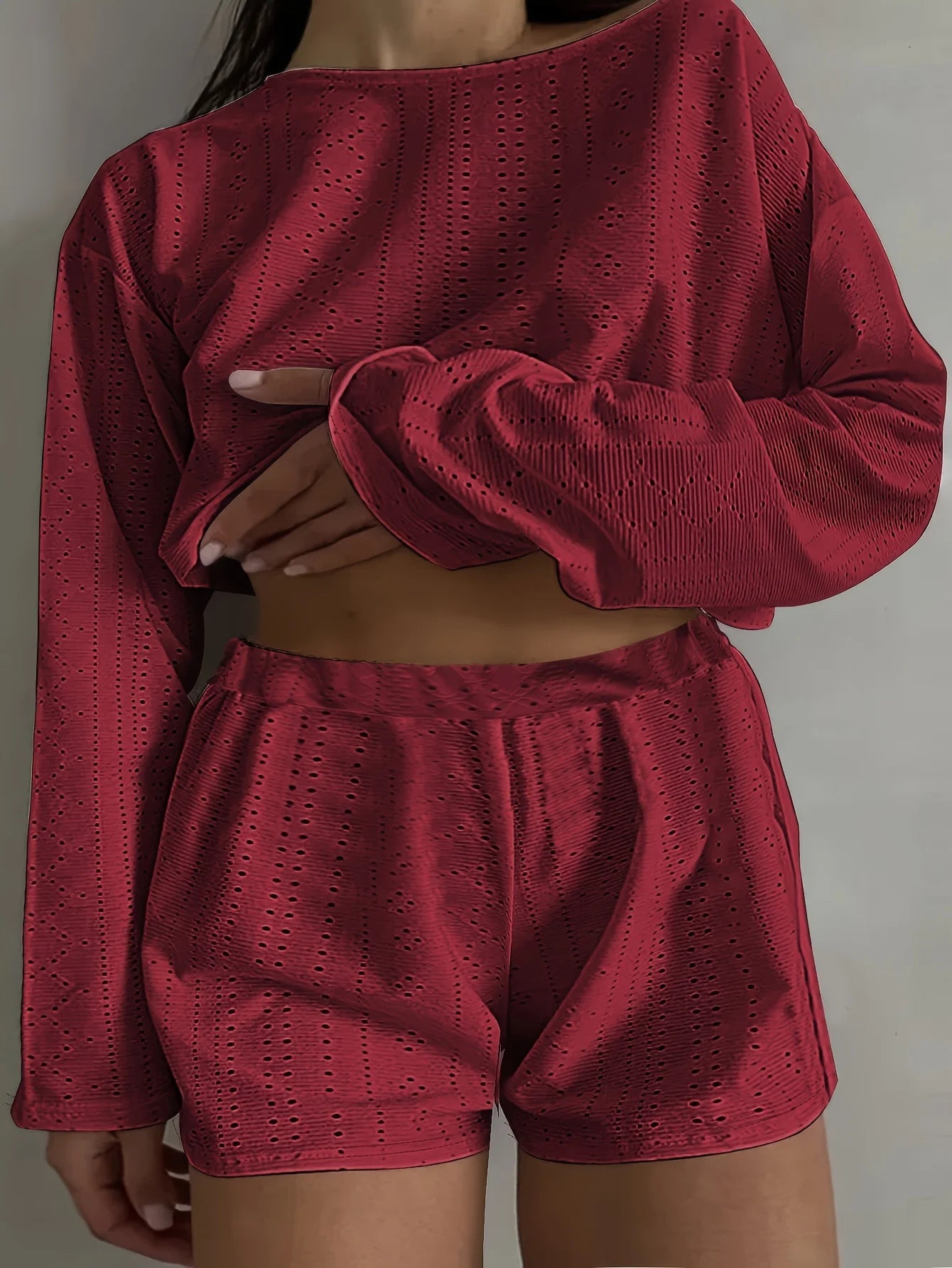 Ensemble 2 Pièces Femme Grande Taille Top Manches Longues Broderie Ajourée + Short Casual – CLEVI Paris