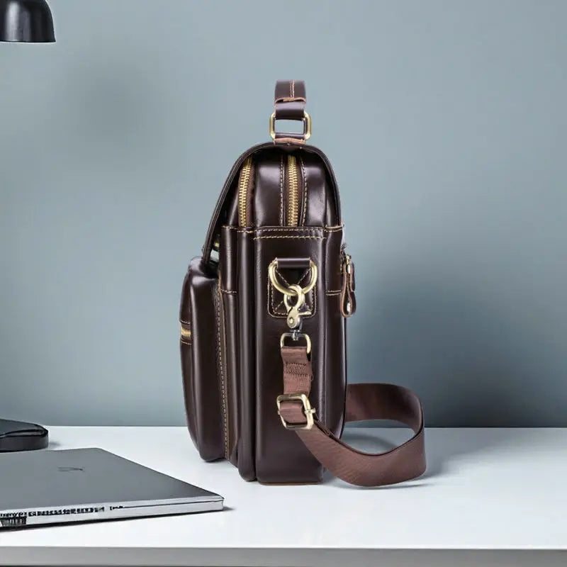 Sac Bandoulière Homme Cuir Vachette Véritable Vintage 28x24cm – CLEVI Paris