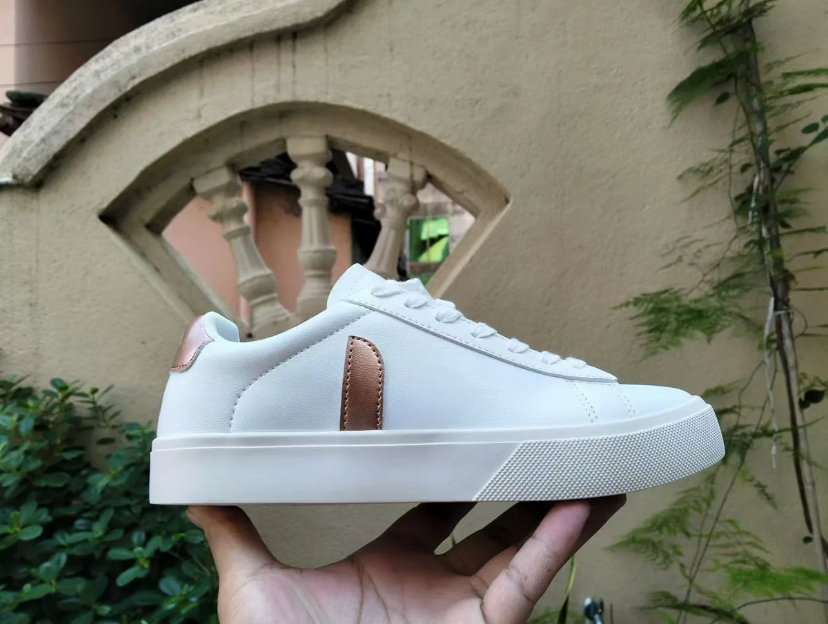 Sneakers unisexes à lacets en simili cuir – CLEVI Paris
