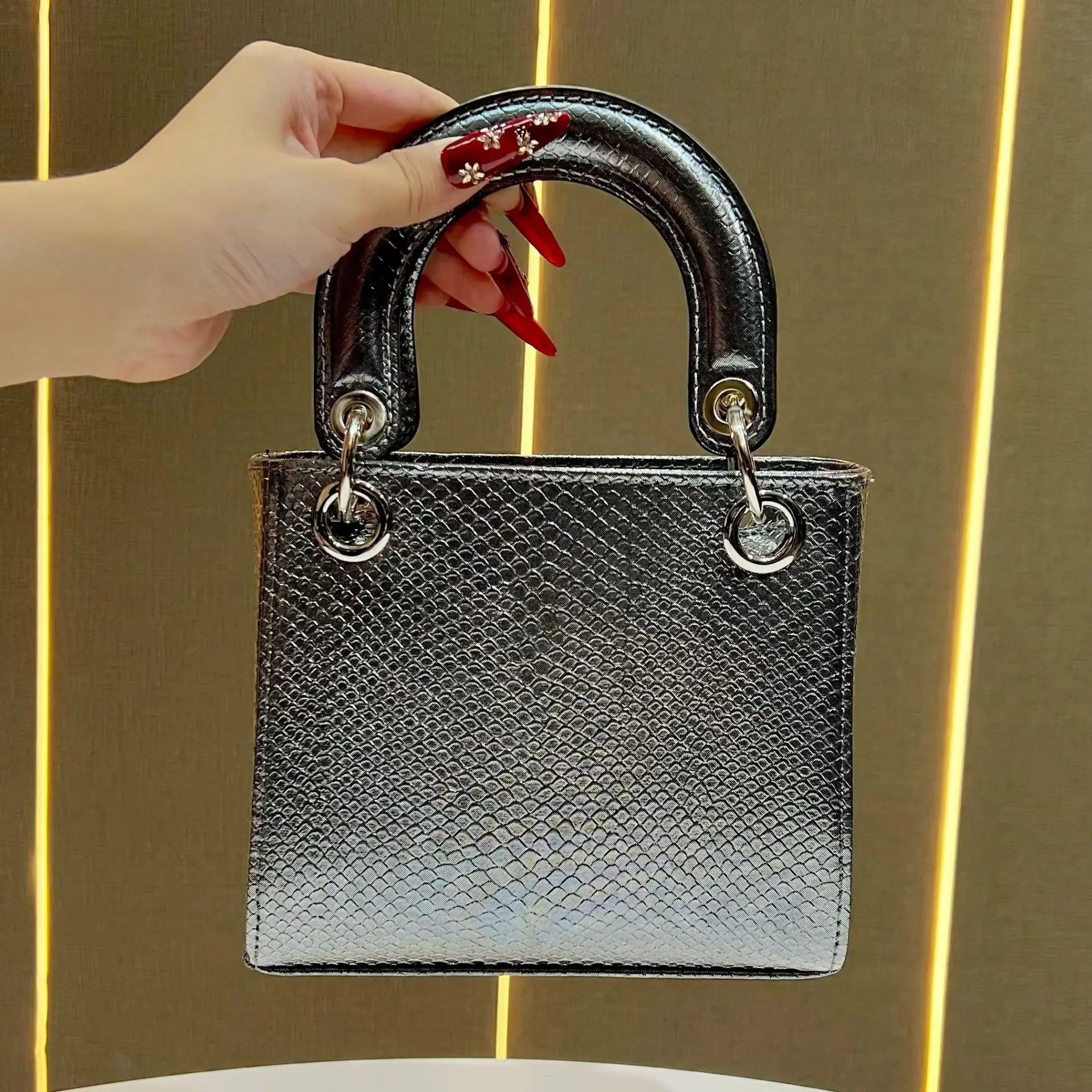 Mini Tote Bag Femme PU Rigide Motif Serpent 17×8×14,5cm 6 Coloris – CLEVI Paris