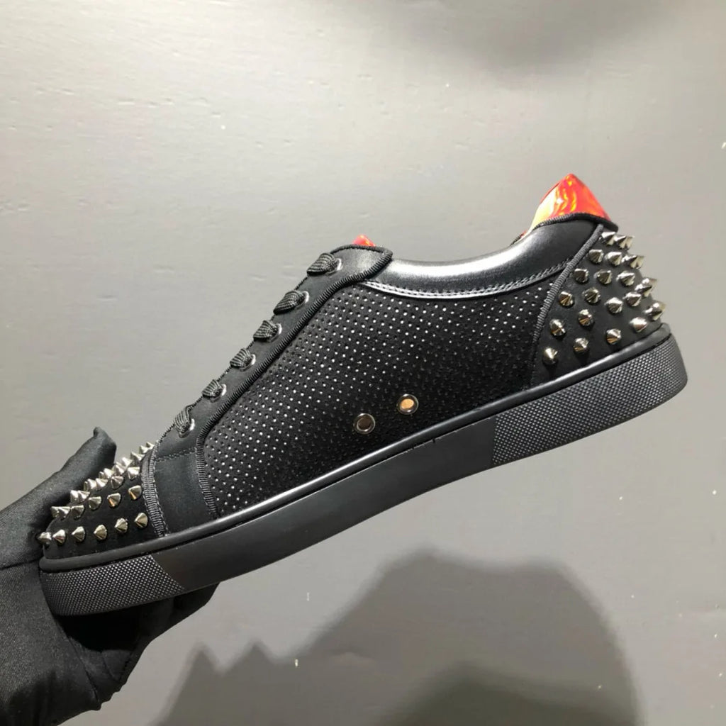 Sneakers Luxe Cuir Véritable Rivets Argent – Homme & Femme, Tailles 35-48 – CLEVI Paris