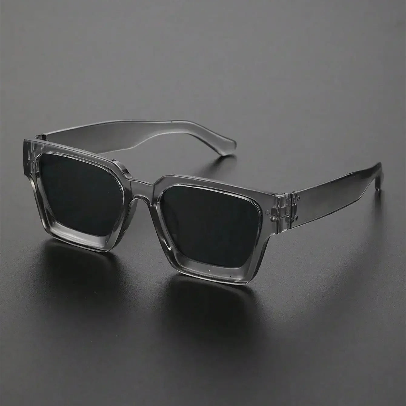 Lunettes de Soleil Carrées Mode Femme – Monture Plastique UV400 Plage Conduite Photo – CLEVI Paris