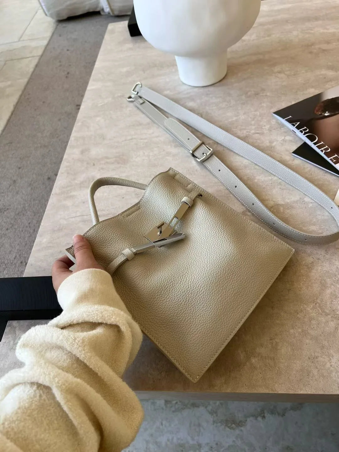 Sac Seau Femme Cuir Vachette Première Couche Style Médiéval – CLEVI Paris