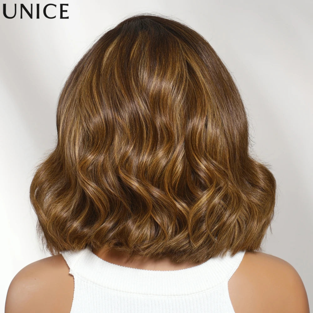 Perruque carré brun, mèches blond miel – CLEVI Paris