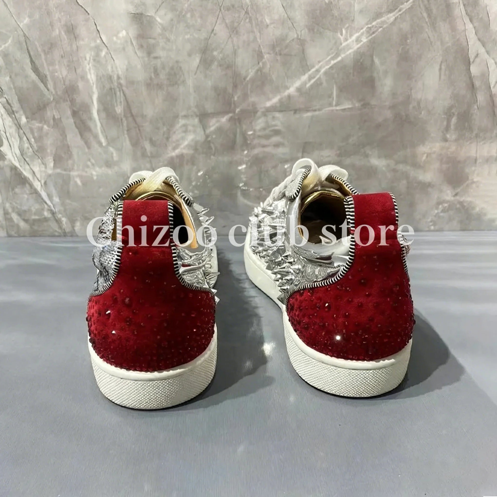 Sneakers Cuir Graffiti & Clous Homme – Bout Rond, Lacets, Confort Quotidien, Tailles 38-47 – CLEVI Paris