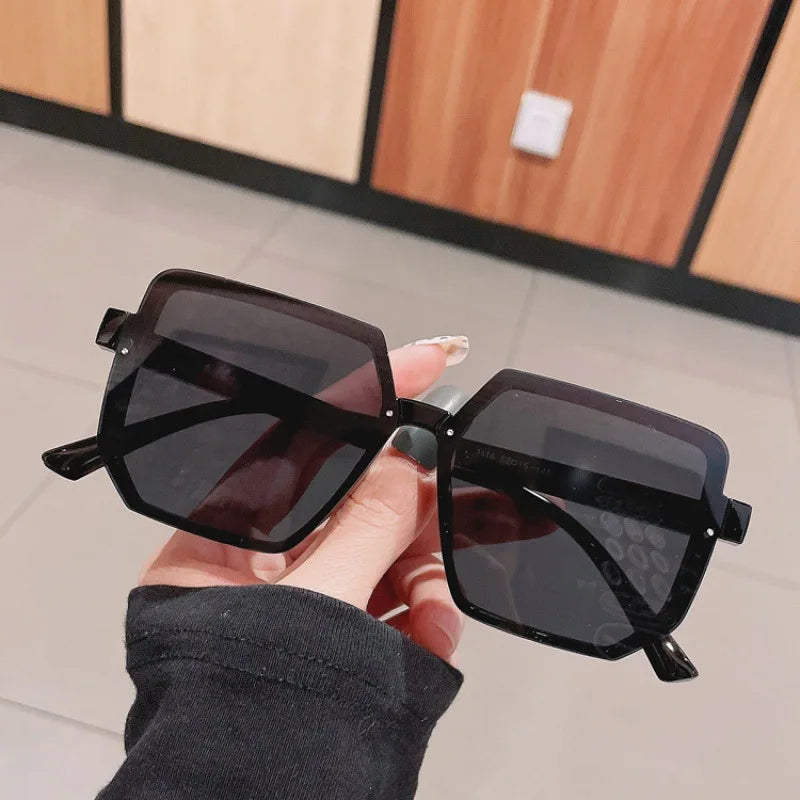 Lunettes de Soleil Carrées Polygonales Grande Monture Vintage Miroir Unisexe – CLEVI Paris