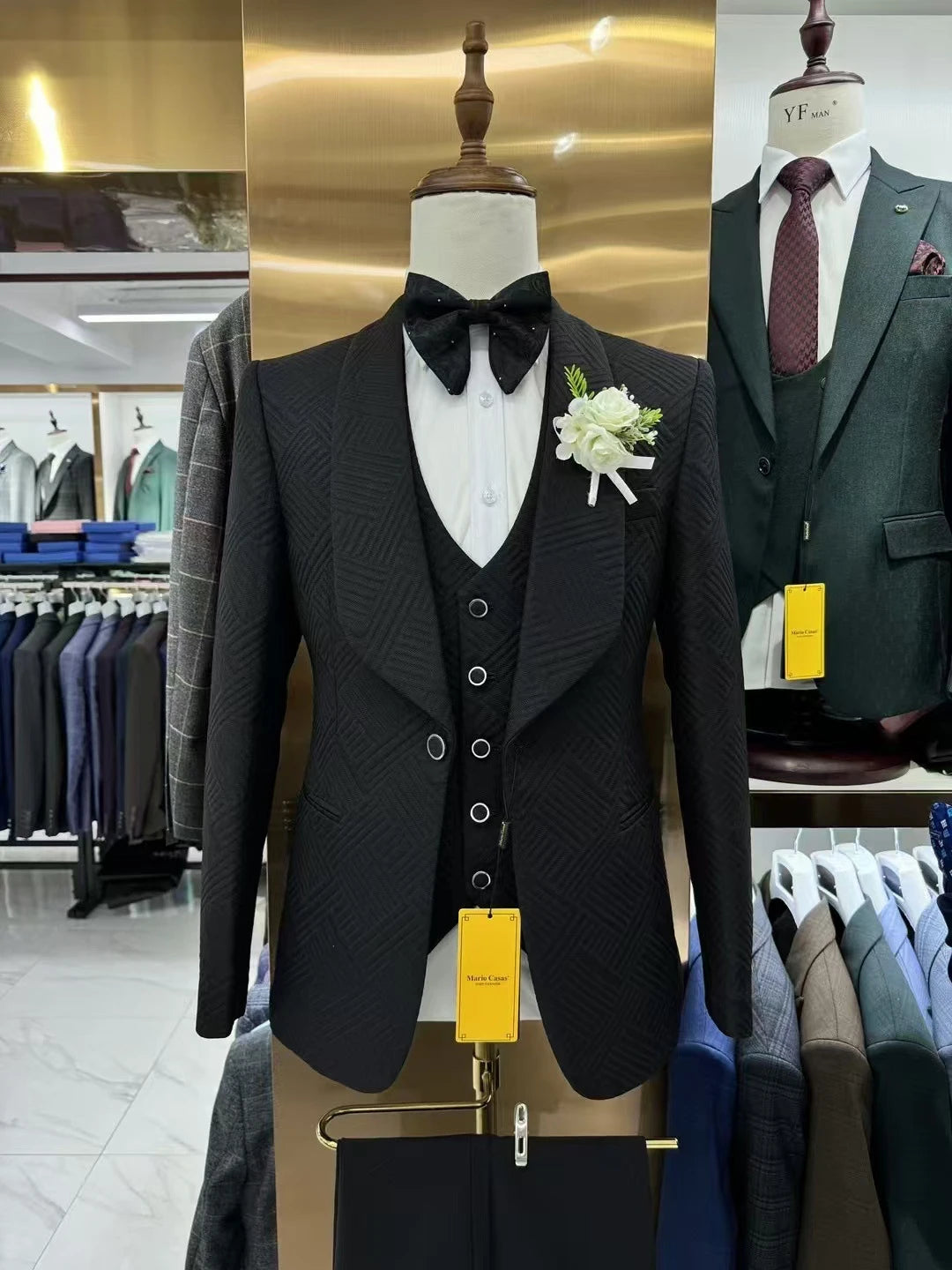 Costume de Mariage Homme 3 Pièces Col Châle – CLEVI Paris