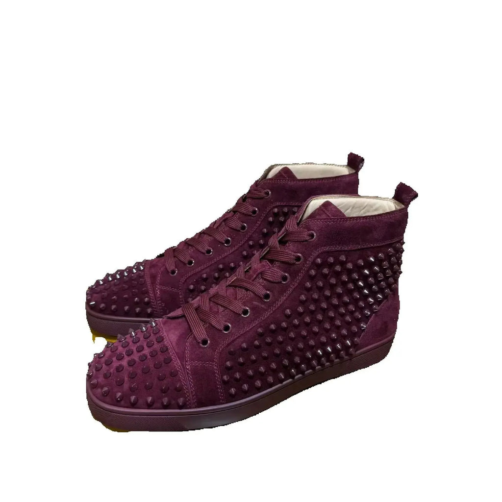 Sneakers Montantes Cuir Suède Véritable Homme – Rivets, Semelle Rouge, Lacets, Tailles 35-47 – CLEVI Paris