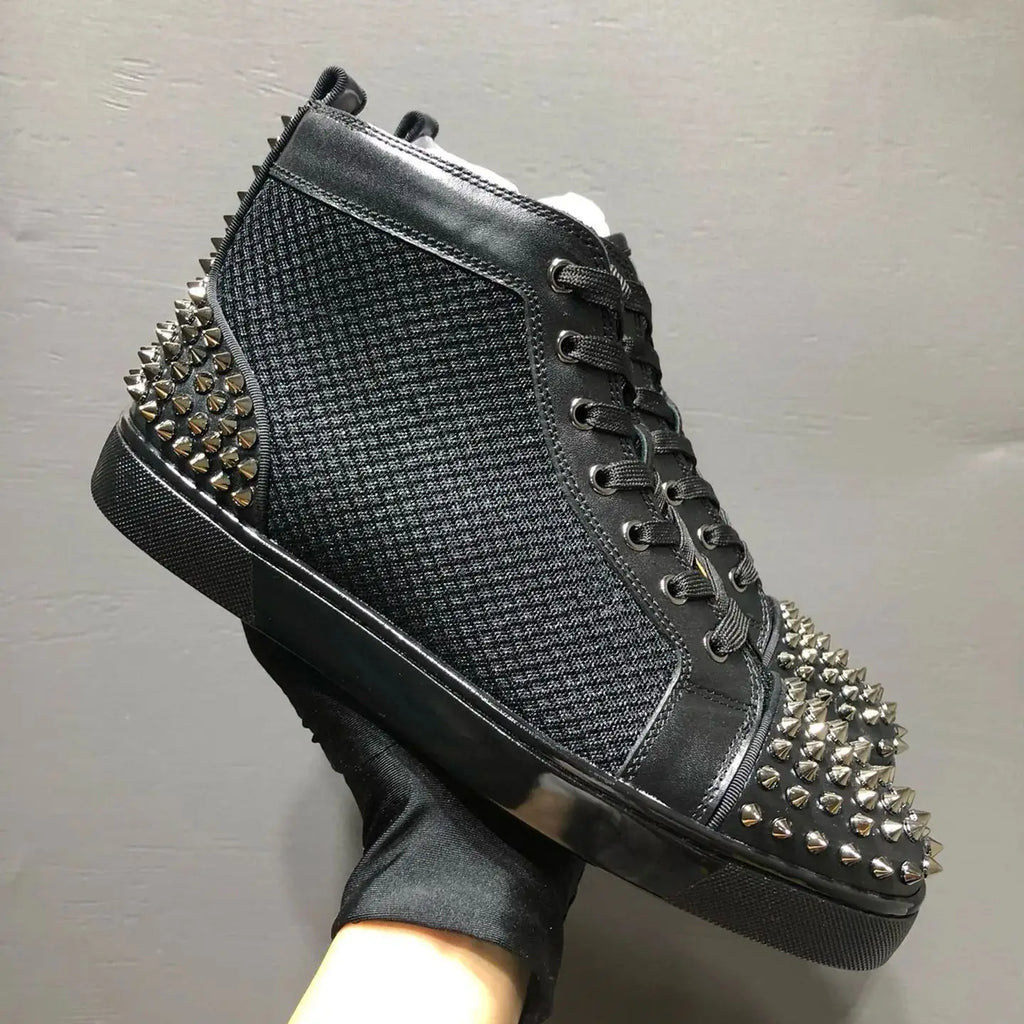 Sneakers Montantes Cuir Véritable Noir Rivets Argentés Homme – Semelle Rouge, Lacets, Tailles 35-48 – CLEVI Paris
