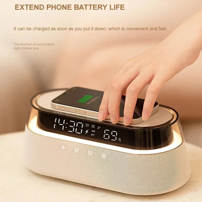 Réveil Intelligent 6-en-1 Chargeur Sans Fil 15W Enceinte Bluetooth Radio FM LED RGB – CLEVI Paris