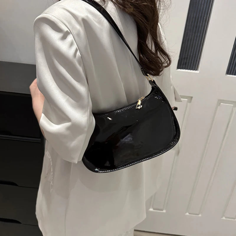 Sac Baguette Rétro en Cuir — CLEVI Paris