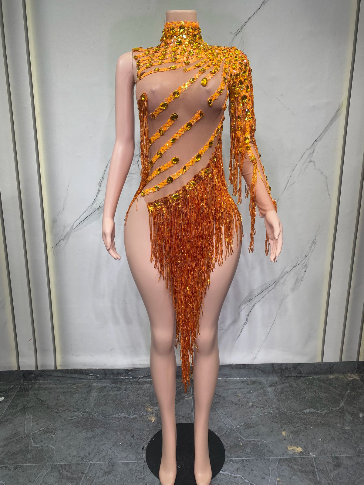 Robe de scène à franges femme – CLEVI Paris