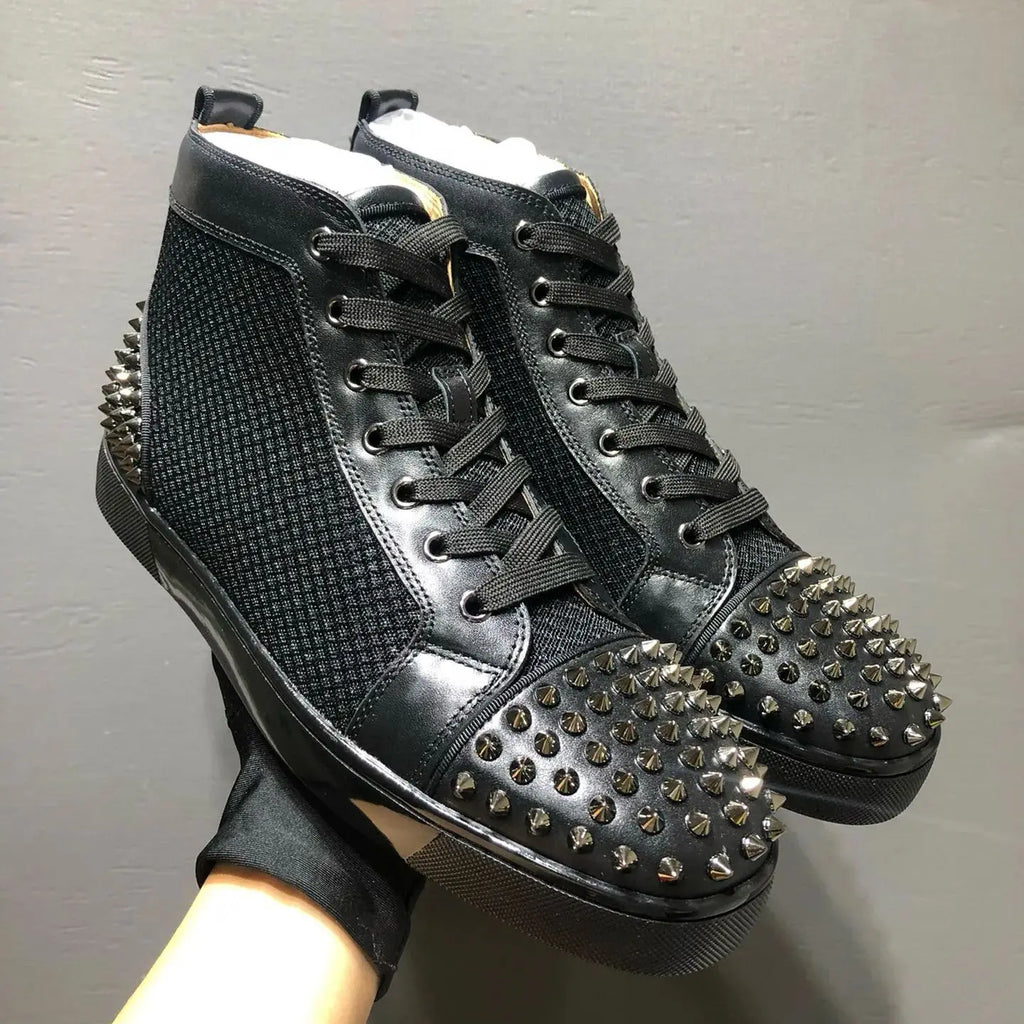Sneakers Montantes Cuir Véritable Noir Rivets Argentés Homme – Semelle Rouge, Lacets, Tailles 35-48 – CLEVI Paris
