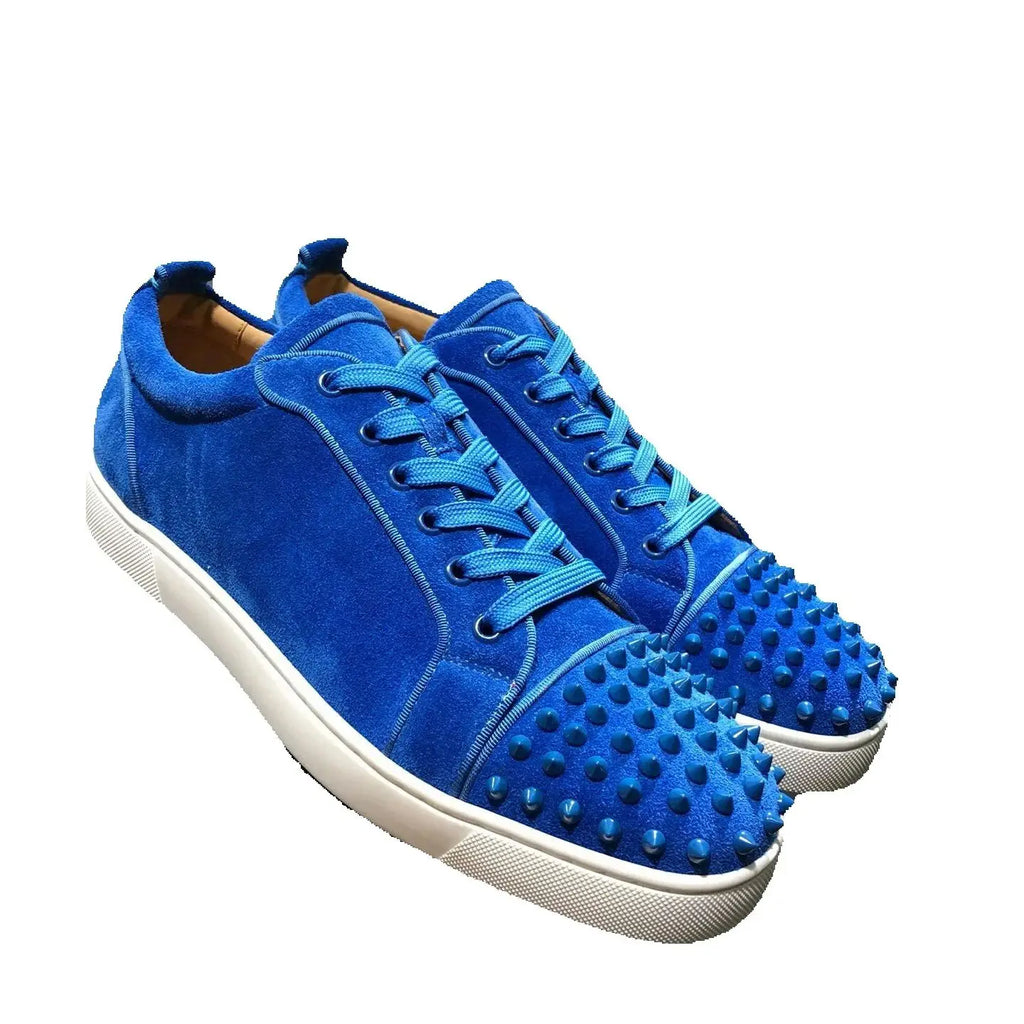 Sneakers Basses Cuir Suède Bleu Rivets Homme – Semelle Rouge, Lacets, Tailles 35-48 – CLEVI Paris
