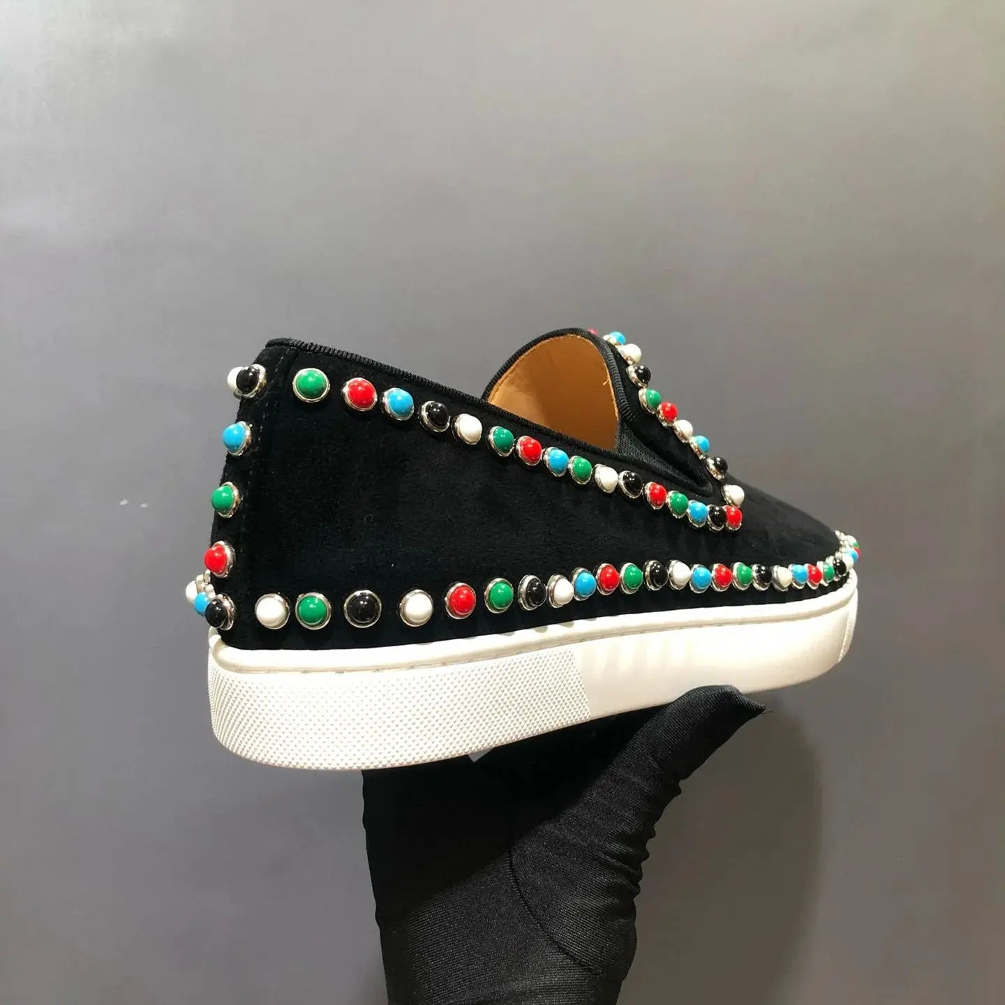 Sneakers Basses Luxe Homme Cuir Véritable Noir Semelle Rouge Rivets Colorés – CLEVI Paris