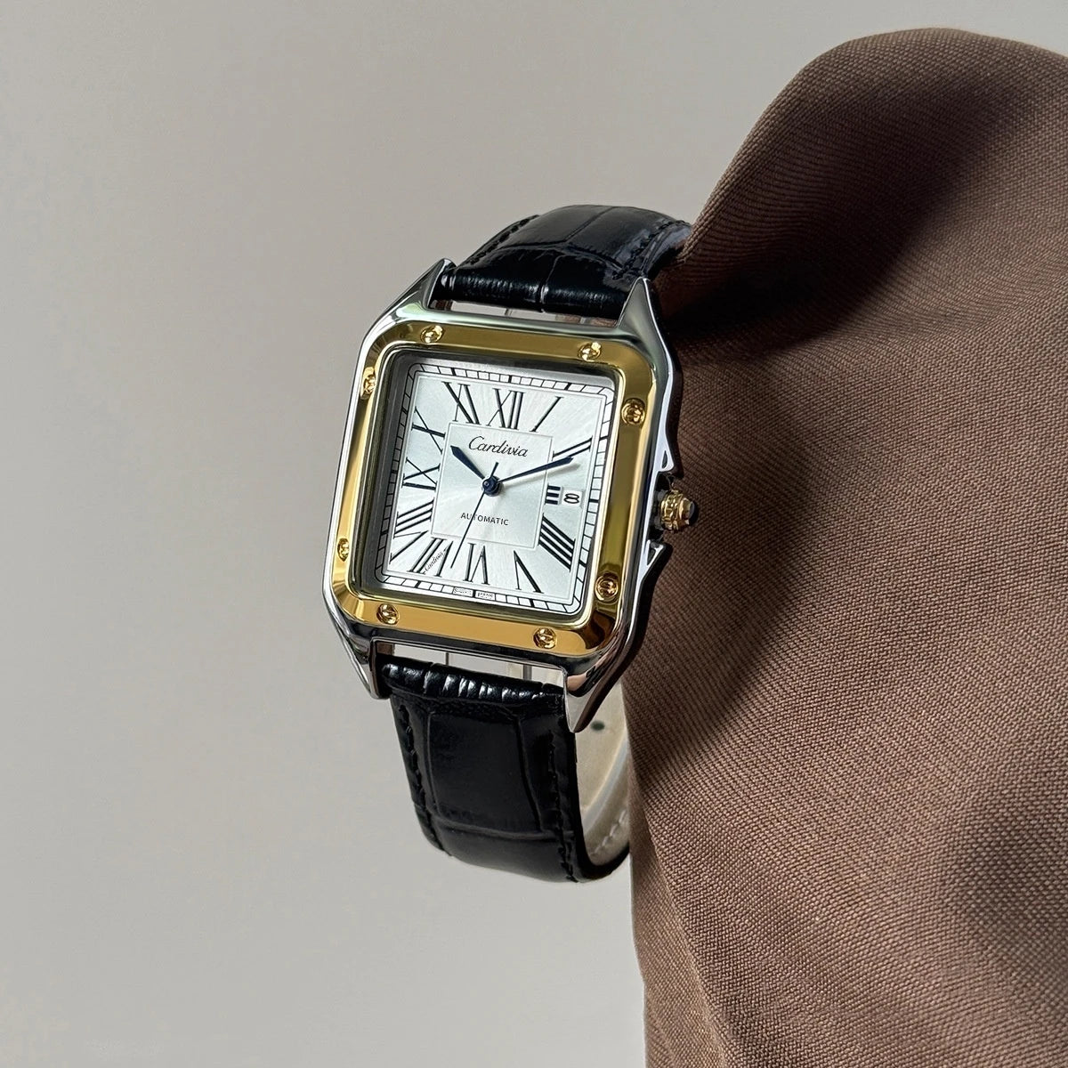 Montre Quartz Homme BLUO – Carrée Chiffres Romains Bracelet Cuir Affichage Date – CLEVI Paris