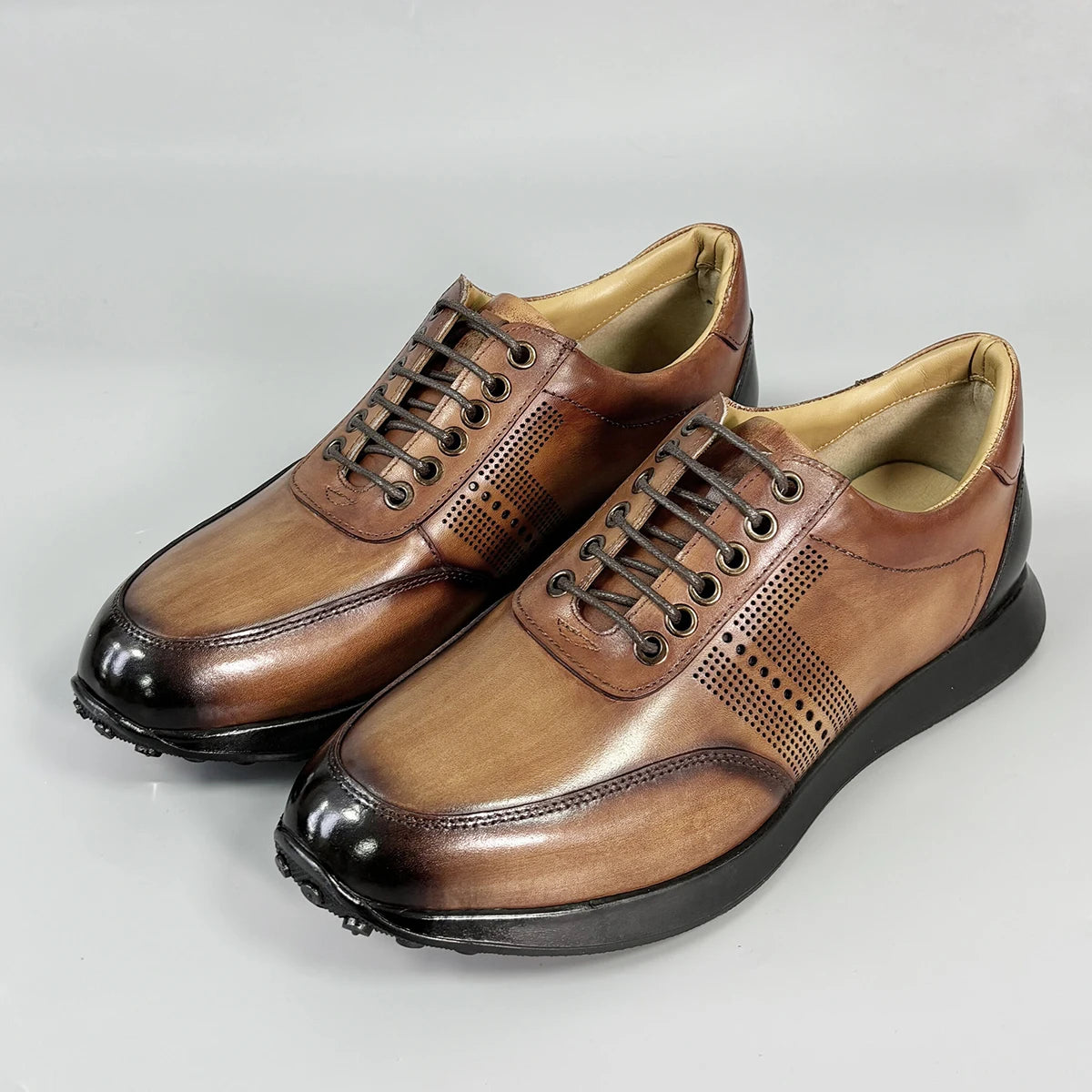 Sneakers en cuir à motif brogue pour homme – CLEVI Paris