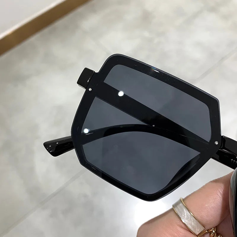 Lunettes de Soleil Carrées Polygonales Grande Monture Vintage Miroir Unisexe – CLEVI Paris