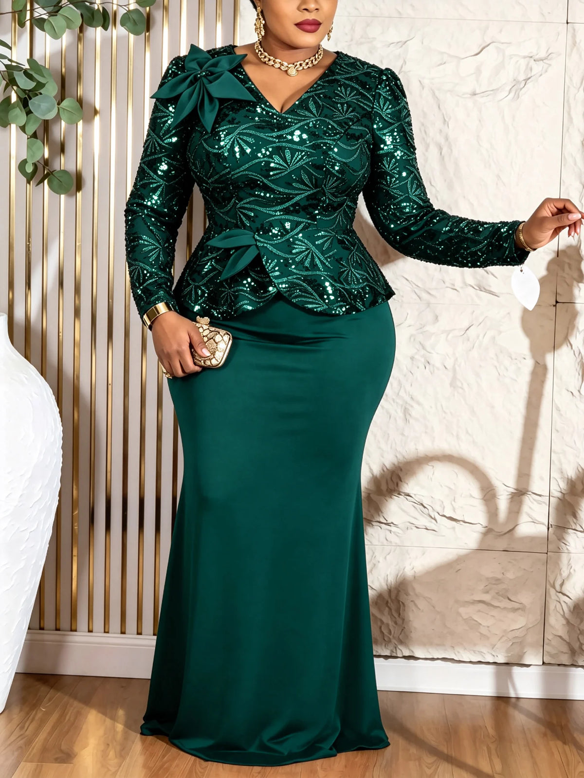 Robe longue à sequins col V manches longues – CLEVI Paris