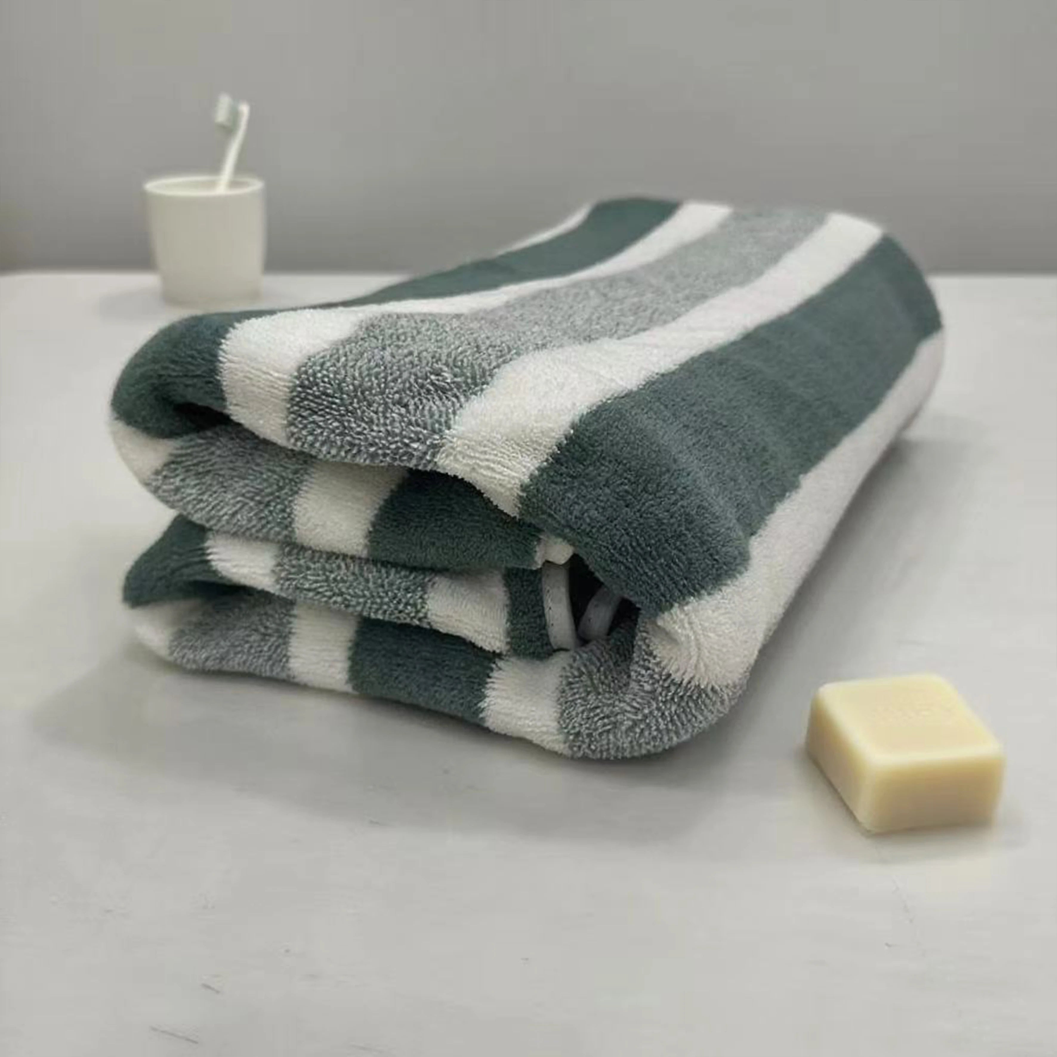 Serviette de Bain Polyester Rayée | Absorption Rapide, Non Pelucheuse, Lavable Machine, 70×130 cm – CLEVI Paris