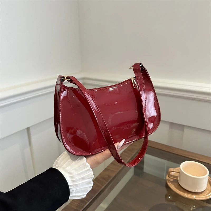 Sac Baguette Rétro en Cuir — CLEVI Paris