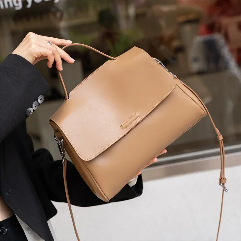Sac à bandoulière femme souple en cuir – CLEVI Paris