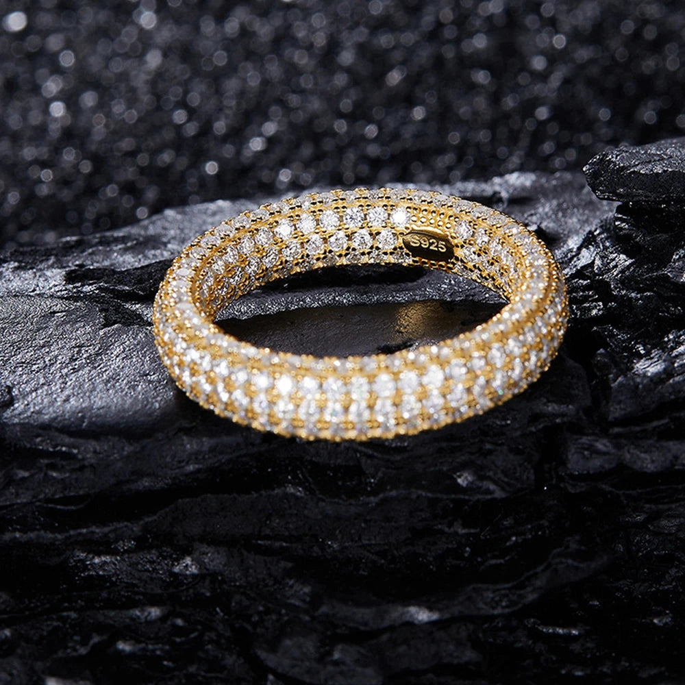 Bague Mixte ROBUKF RMR-016 – Full Moissanite ou Zircon 1,1mm, Argent 925 Plaqué Or 18K, Coupe Brillante, Tailles 5-12 – CLEVI Paris