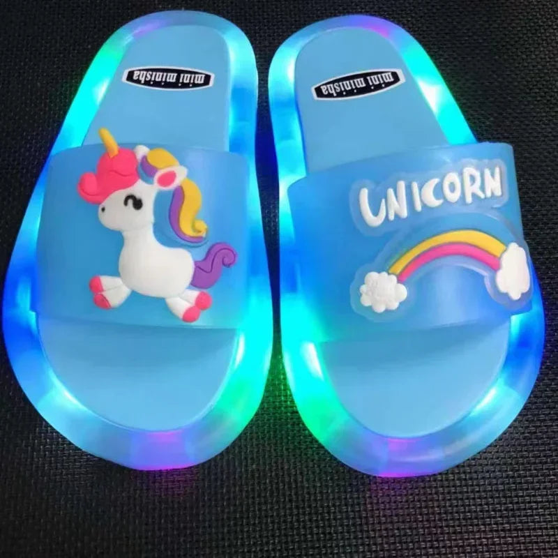 Chaussons Enfant Licorne – Semelle EVA, Séchage Rapide, Unisexe, Tailles 24-35 – CLEVI Paris