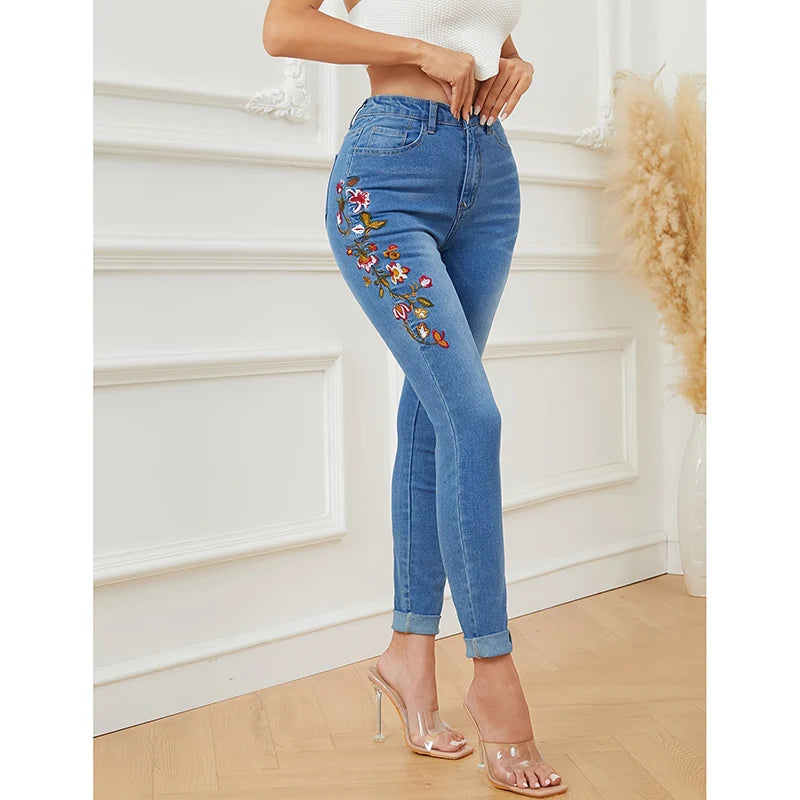 Jean Femme Taille Haute Y2K Crayon Brodé Délavé Streetwear Bleu Clair – CLEVI Paris
