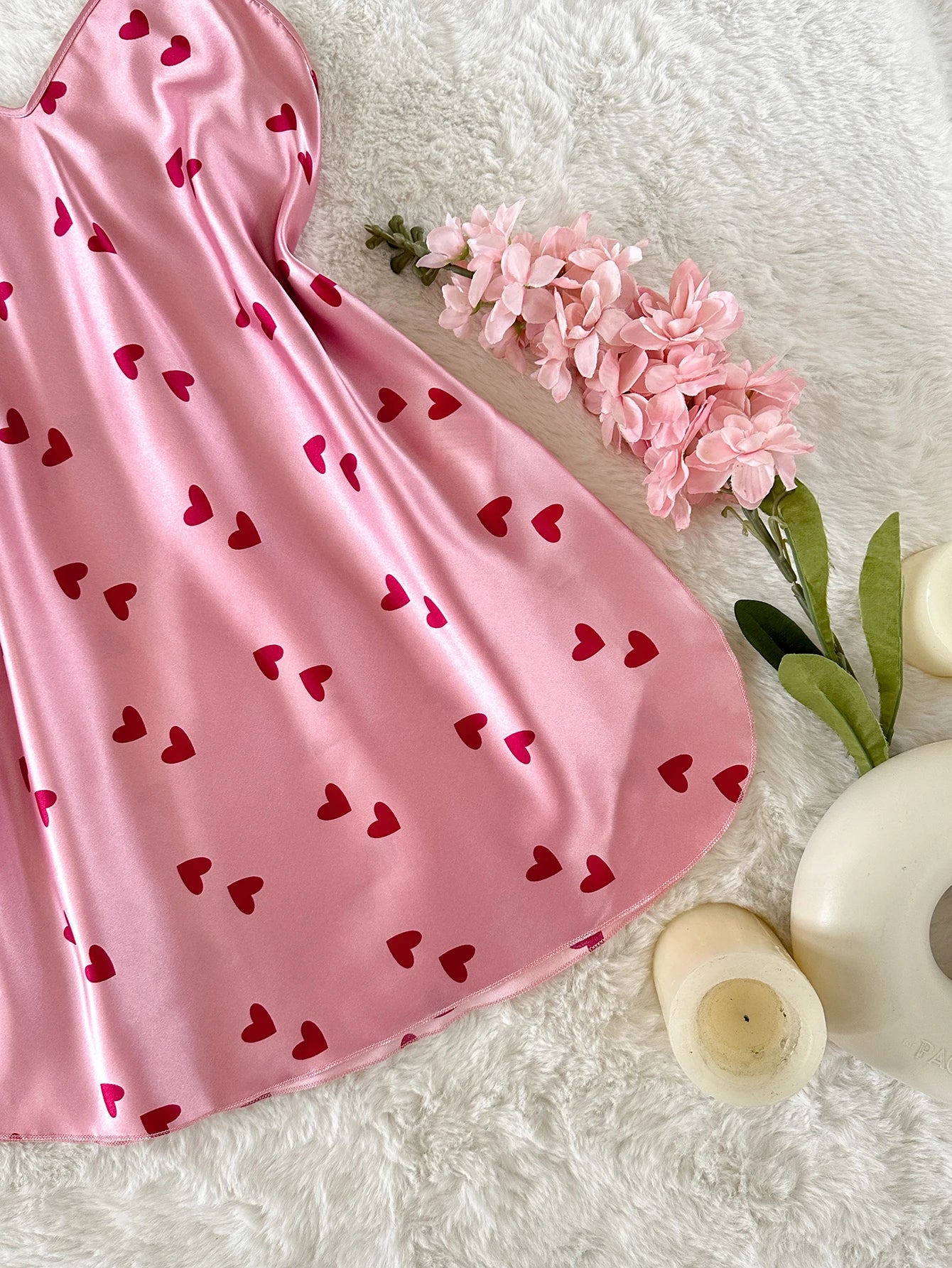 Nuisette Rose Imprimé Cœurs Col V Bretelles Spaghetti Femme Robe de Nuit Mignonne Douce S-XL – CLEVI Paris
