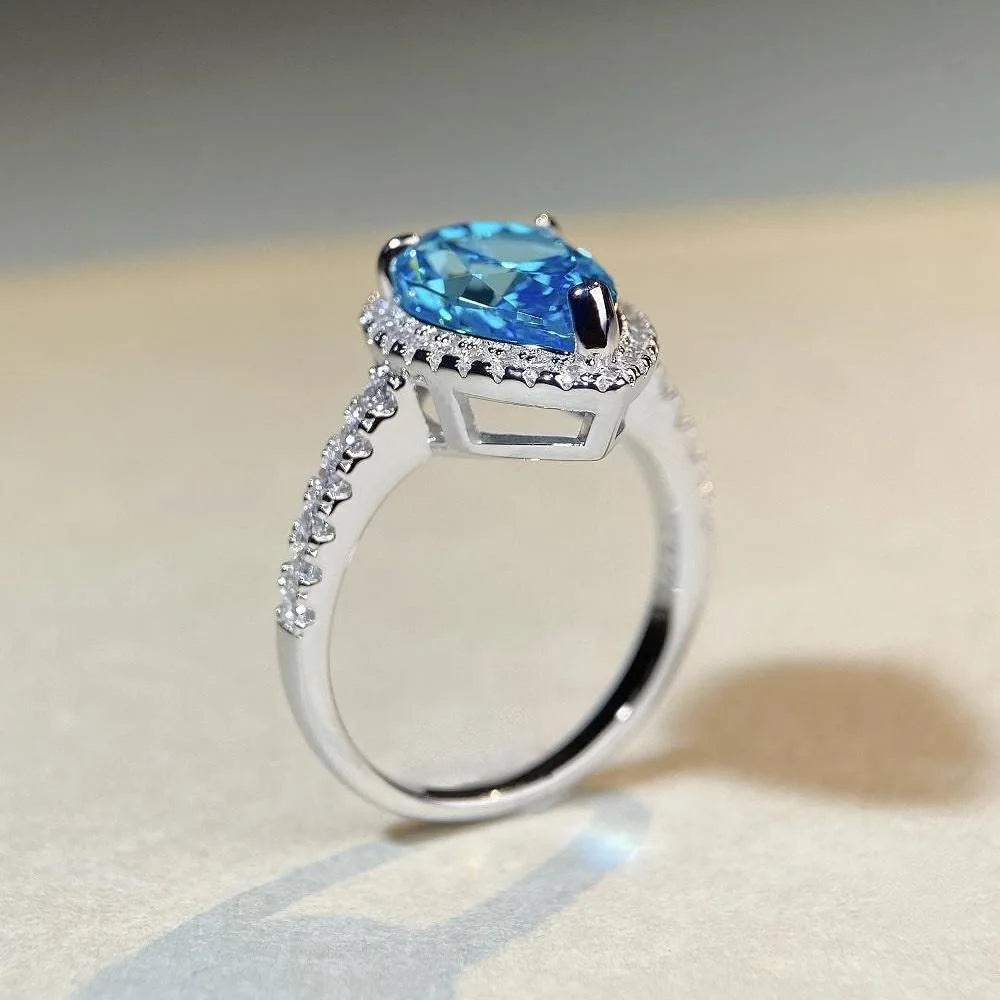 Bague Fiançailles Or Blanc 18K | Saphir Poire 7 Carats – CLEVI Paris