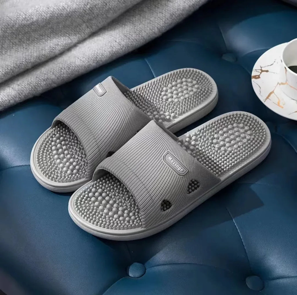Chaussons Unisexe Antidérapants – Semelle Souple PVC, Confort Massage & Port Intérieur – CLEVI Paris