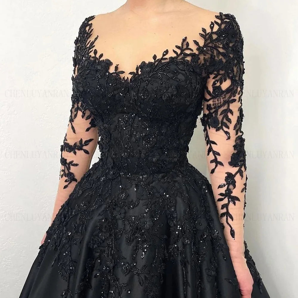 Robe de soirée en tulle avec perles – CLEVI Paris