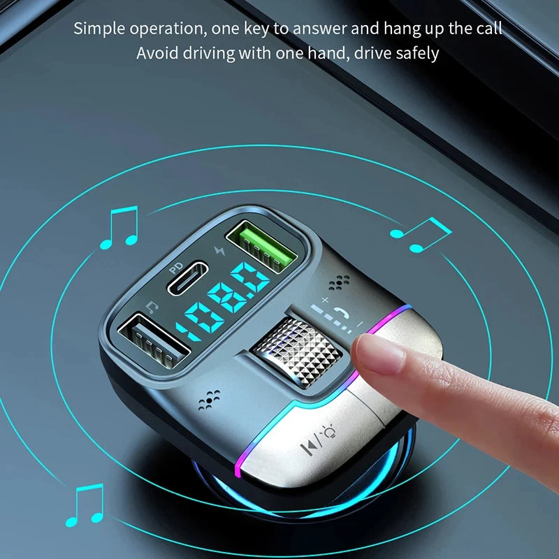 Émetteur FM Voiture Bluetooth 5.4 – Charge Rapide USB 15W + Type-C 25W AUX Lecteur MP3 Lumières Ambiance 12-24V – CLEVI Paris