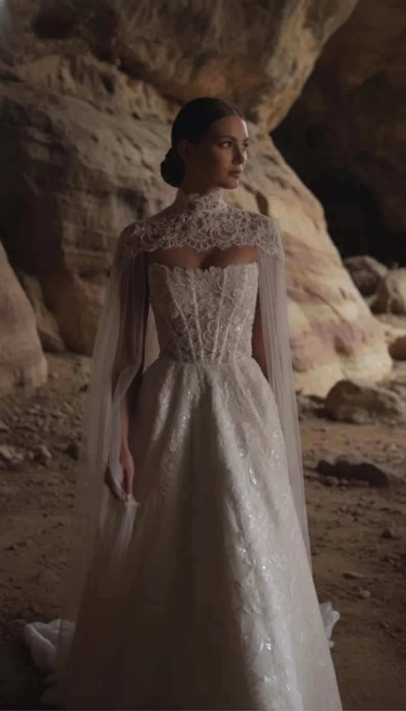 Robe de mariée en dentelle à corset ajusté – CLEVI Paris