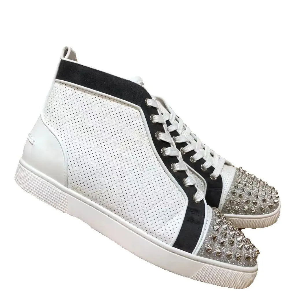 Sneakers Montantes Cuir Véritable Blanc Rivets Argentés Homme – Semelle Rouge, Lacets, Tailles 35-48 – CLEVI Paris