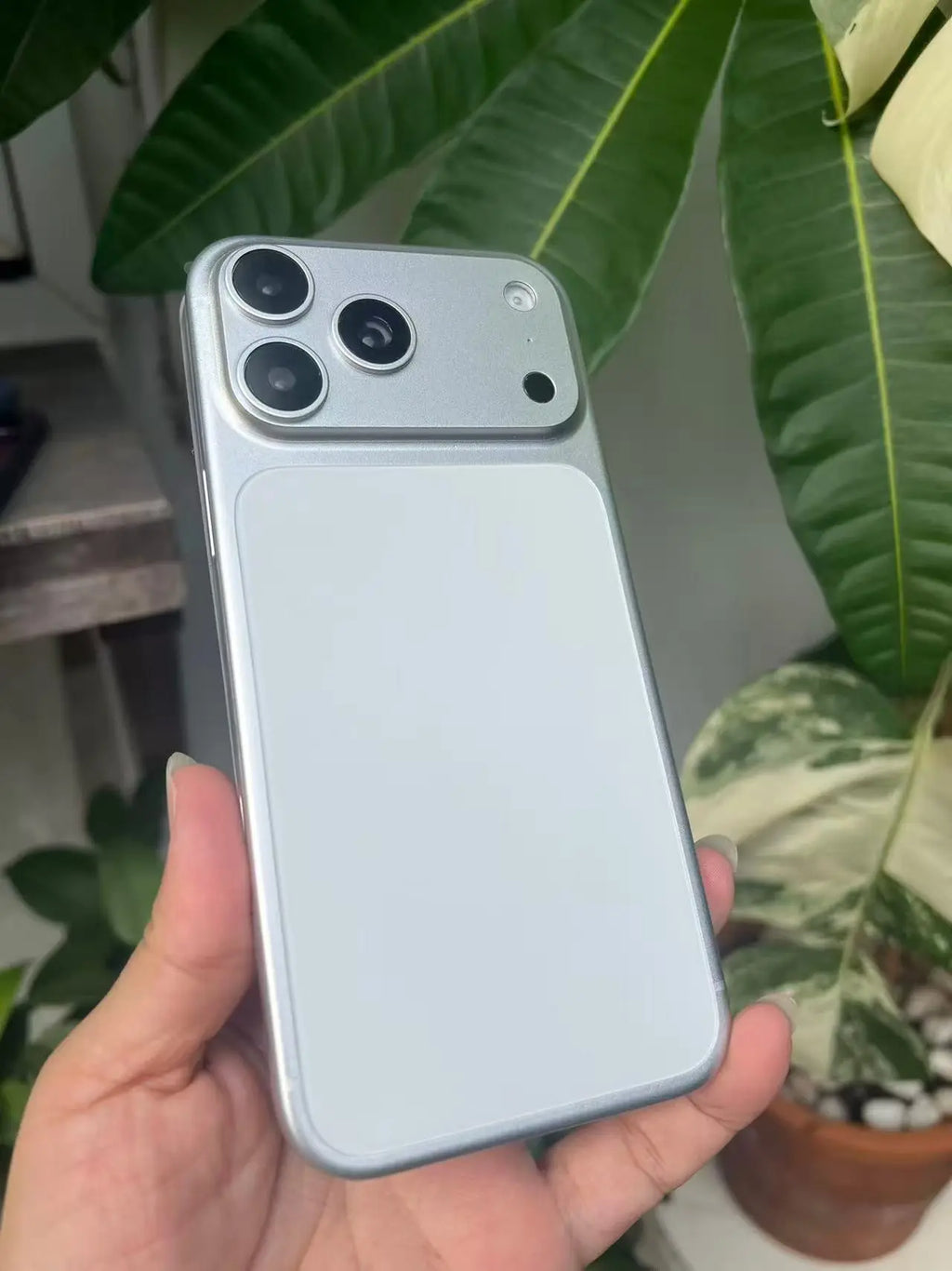 Maquette iPhone 18 Pro Max 1:1 – CLEVI Paris