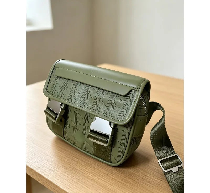 Sac Bandoulière Homme Rétro Imprimé PU Casual 21×9×18cm 9 Coloris – CLEVI Paris