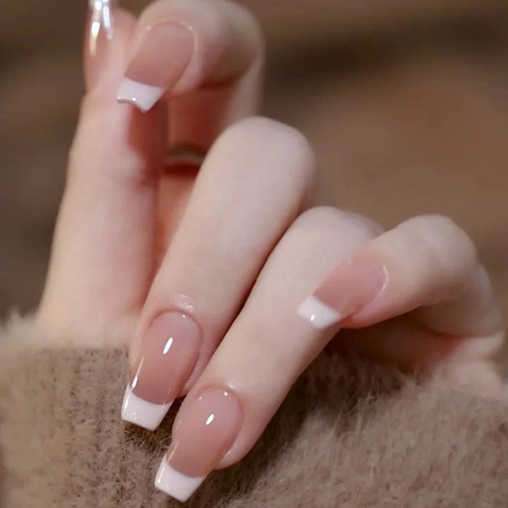 Faux Ongles Press-On Style French | Lot de 24, Forme Carrée – CLEVI Paris