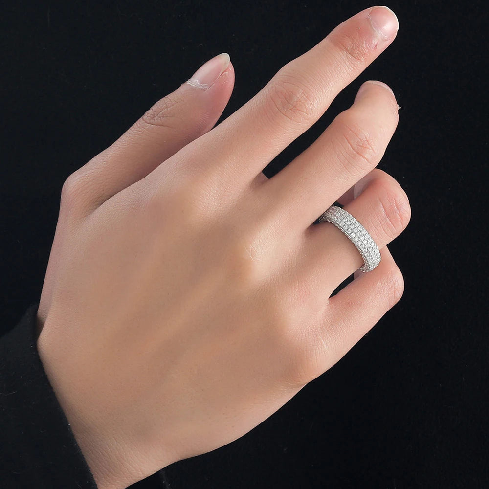 Bague Mixte ROBUKF RMR-016 – Full Moissanite ou Zircon 1,1mm, Argent 925 Plaqué Or 18K, Coupe Brillante, Tailles 5-12 – CLEVI Paris