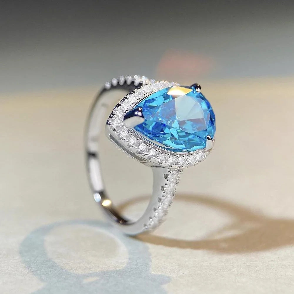 Bague Fiançailles Or Blanc 18K | Saphir Poire 7 Carats – CLEVI Paris
