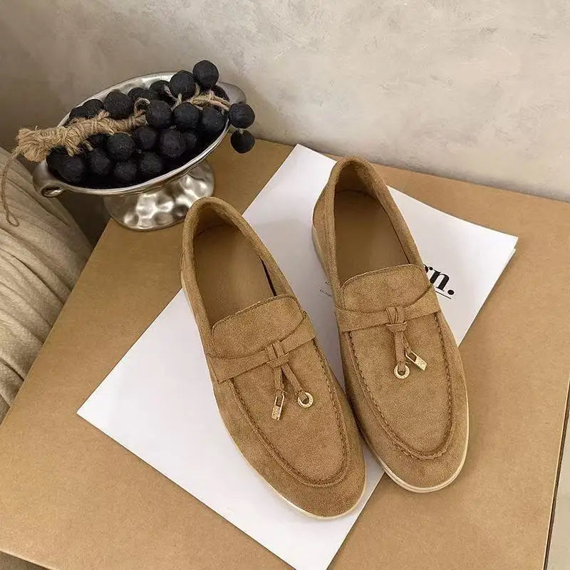 Mocassins femme à pampilles kaki ou camel – CLEVI Paris