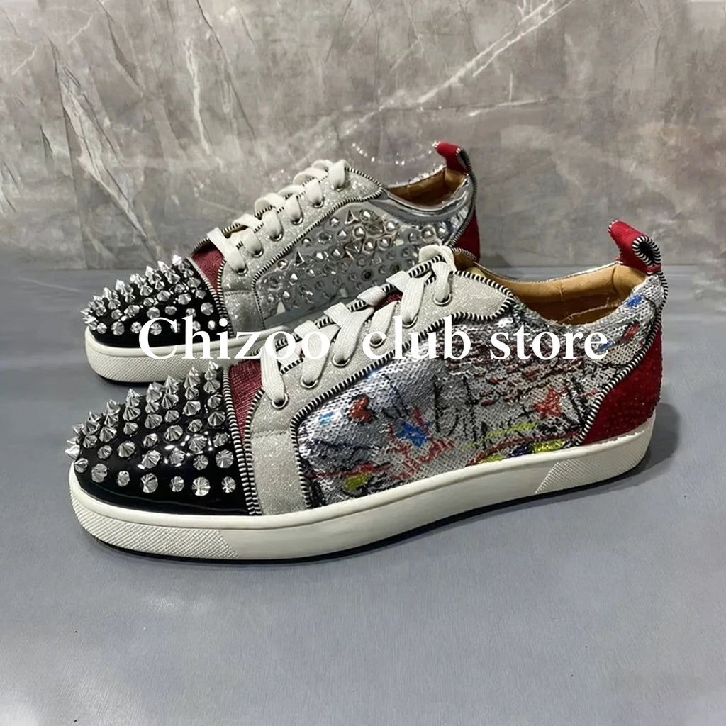 Sneakers Cuir Graffiti & Clous Homme – Bout Rond, Lacets, Confort Quotidien, Tailles 38-47 – CLEVI Paris