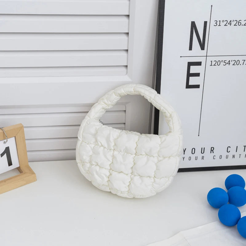 Mini Candy Bag en Nylon Matelassé — Sac Baguette Tendance, Fermeture Éclair, 4 Coloris | CLEVI Paris