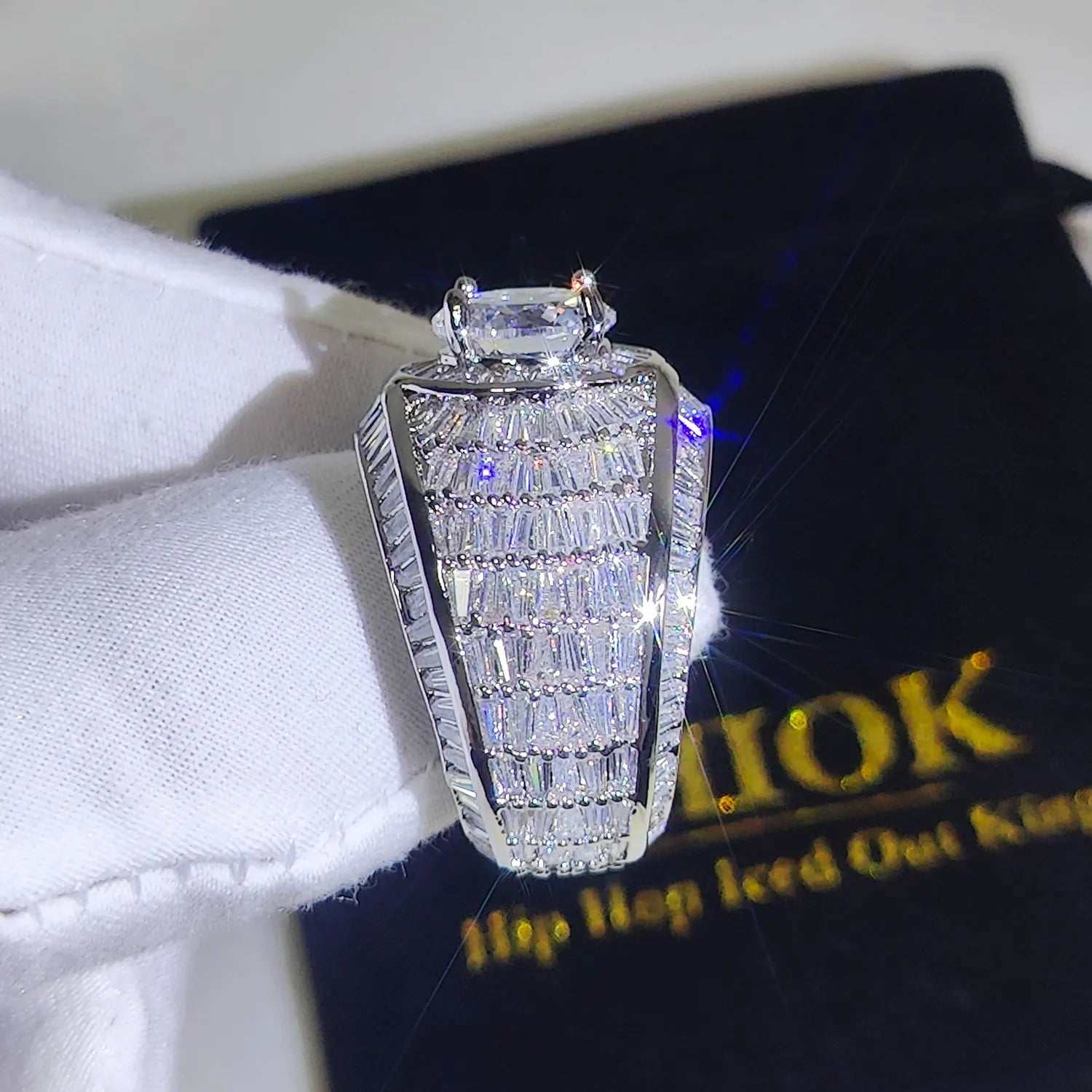 Bague Hip Hop Iced Out Zircon 5A – Cuivre Plaqué Argent ou Or 18K, Sertissage Griffe, Mixte, Tailles 7-11 – CLEVI Paris