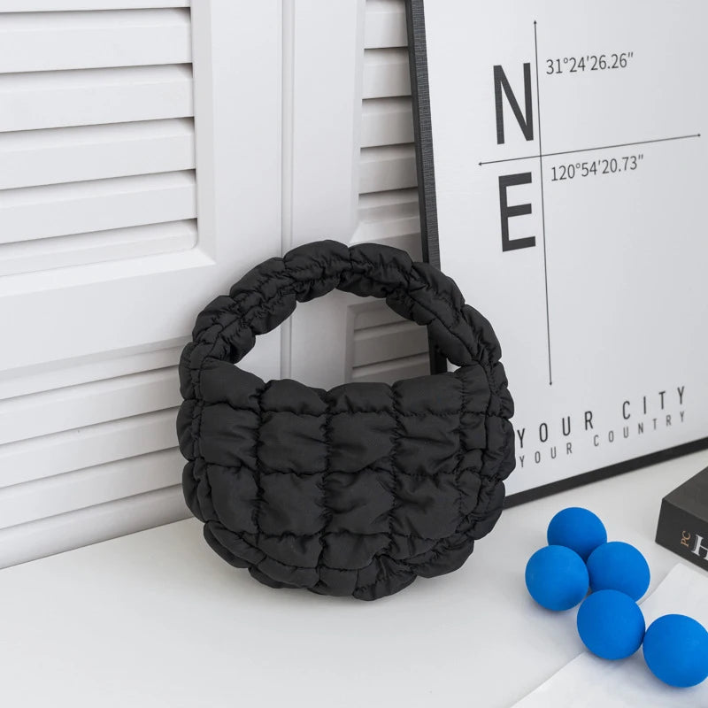 Mini Candy Bag en Nylon Matelassé — Sac Baguette Tendance, Fermeture Éclair, 4 Coloris | CLEVI Paris