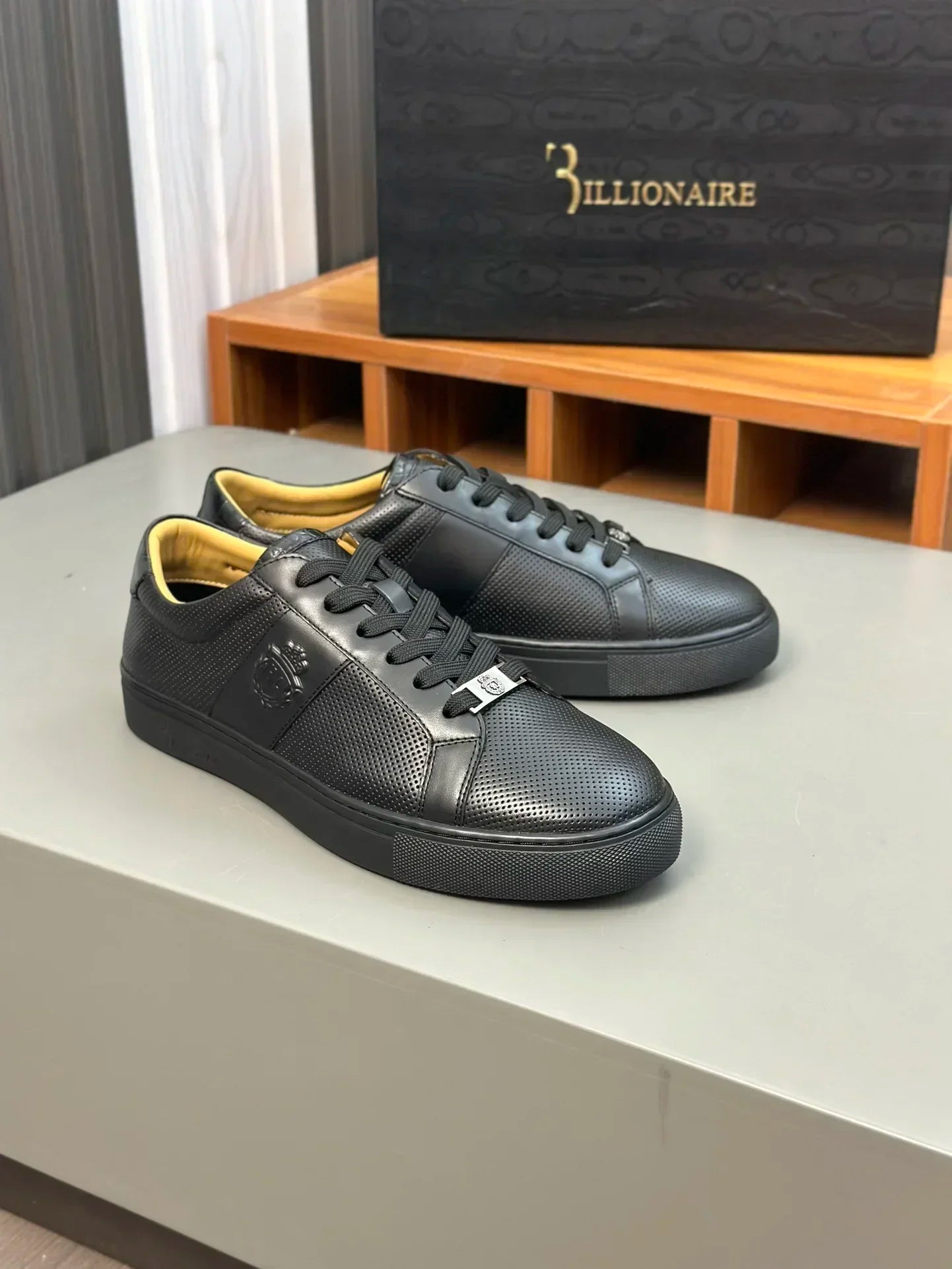 Sneakers Homme Cuir Véritable Brodés Casual Confort EU 39-44 – CLEVI Paris